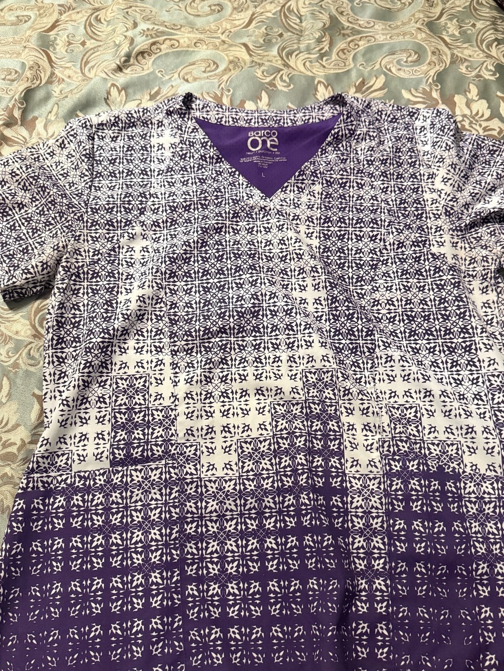 Barco One Women's Purple and White Mosaic-Print Scrub Top